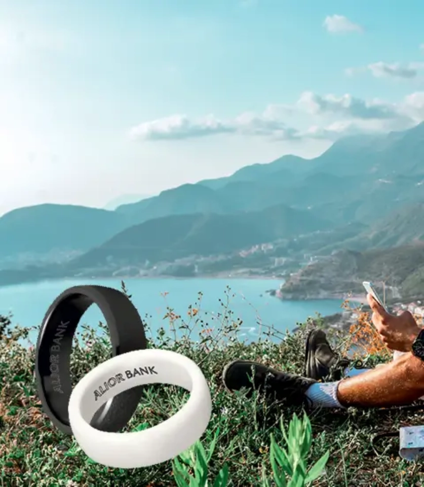 dwie obrączki płatnicze