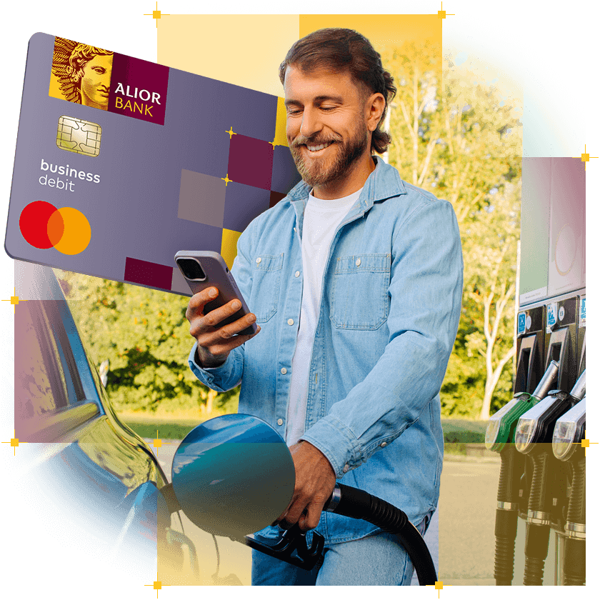 grafika ukazująca mężczyznę który tankuje auto oraz kartę debetową Alior Banku